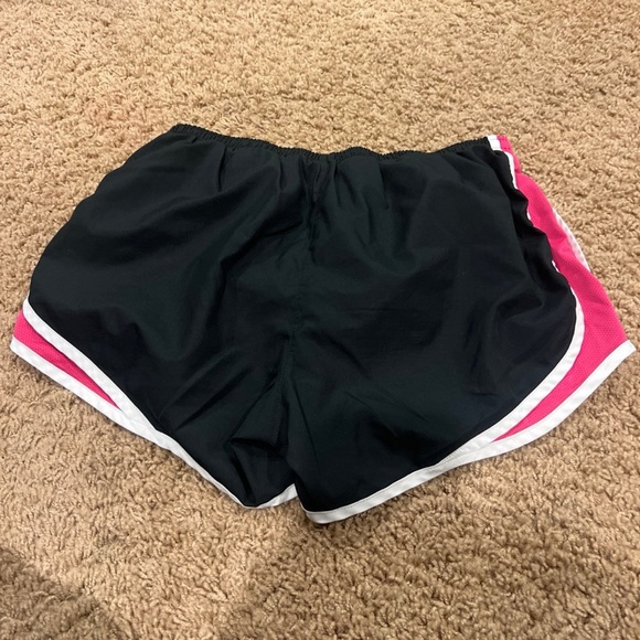 Nike Shorts medium - Picture 3 of 3